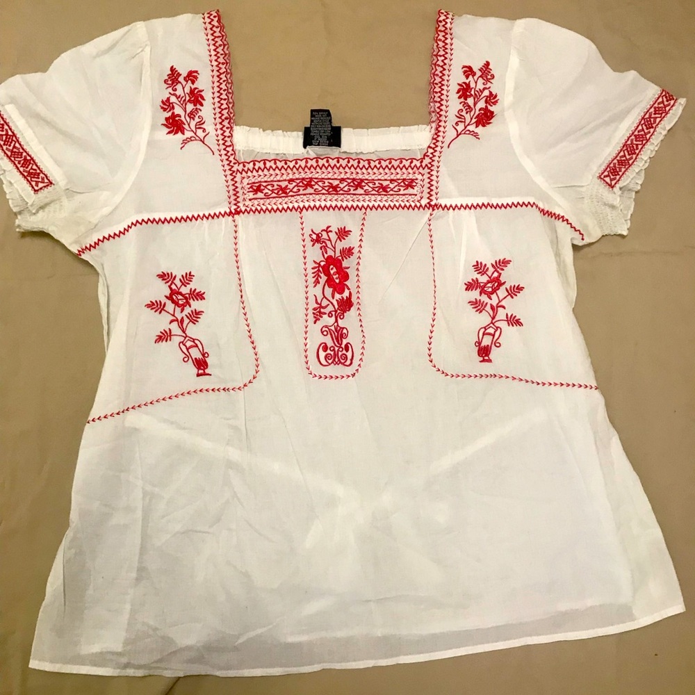 Torrid size 2 white peasant top